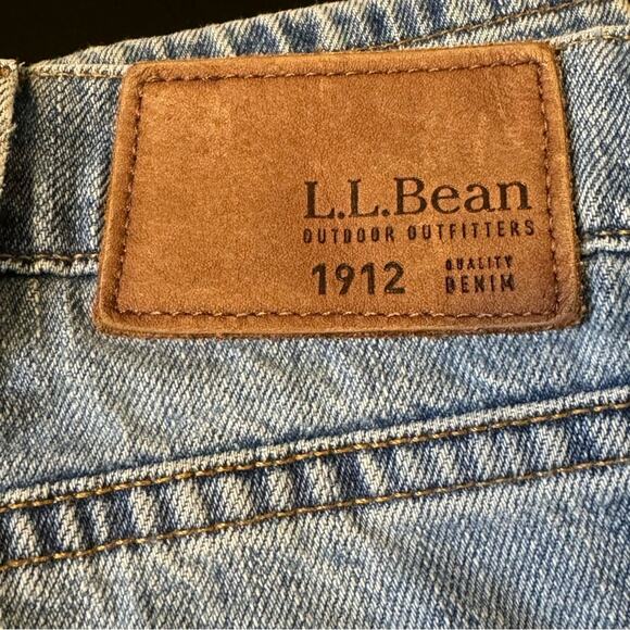 L.L. Bean 1912 Standard Fit Denim Jeans Size 40 x 29 - Picture 3 of 4